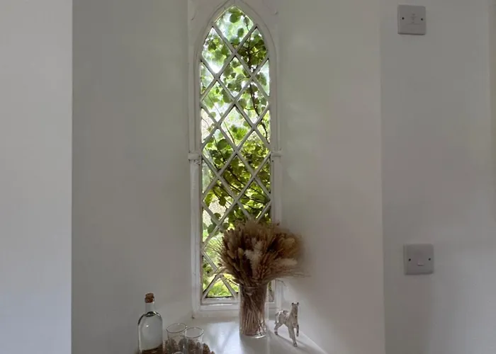 Old School House * Moyard