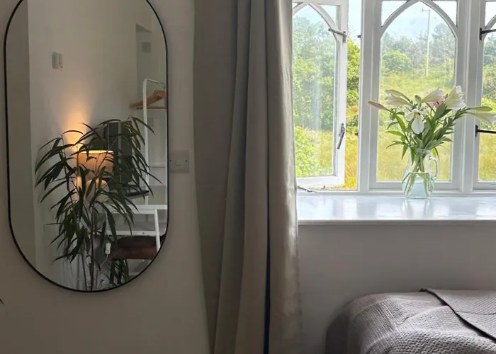 Old School House Bed and breakfast